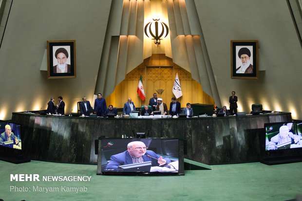 با طرح انتقال وزارتخانهها از تهران مخالفت شد با طرح انتقال وزارتخانهها از تهران مخالفت شد
