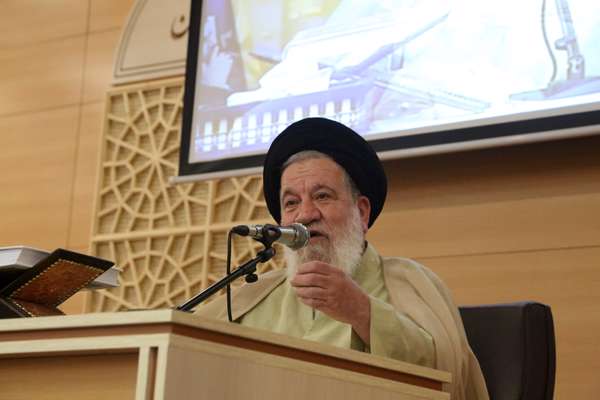 قفل جهل و نادانی قلب با تدبر در آیات قرآن باز میشود قفل جهل و نادانی قلب با تدبر در آیات قرآن باز میشود