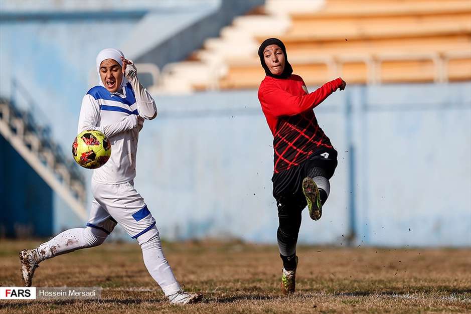 ليگ برتر فوتبال بانوان، آذرخش ۰ - ملوان ۸