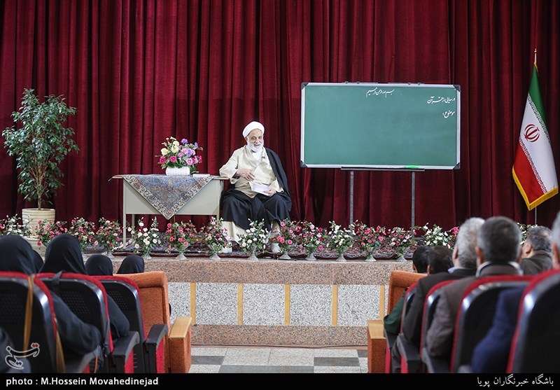 تجلیل از حجت الاسلام والمسلمین قرائتی 