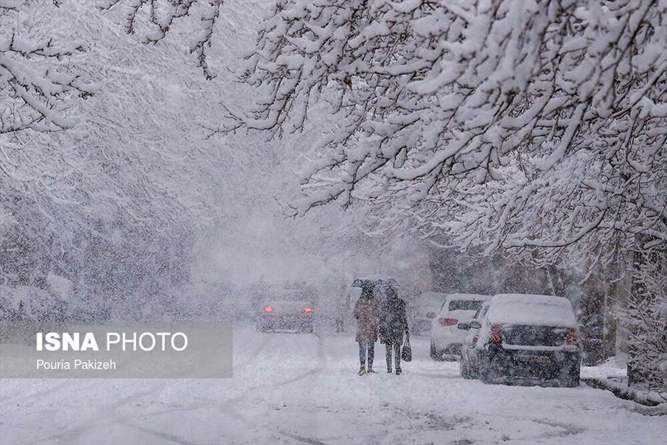 بارش برف در آخرین روزهای پاییز