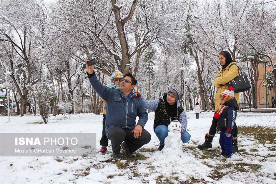 بارش برف در آخرین روزهای پاییز