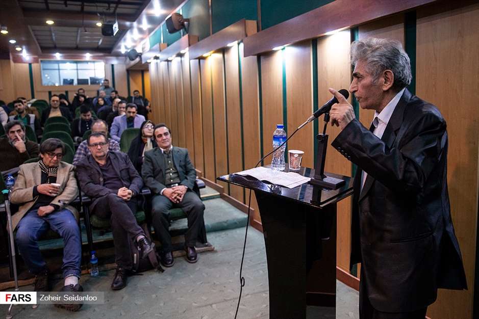 نشست صمیمی فرمانده سپاه تهران بزرگ با هنرمندان