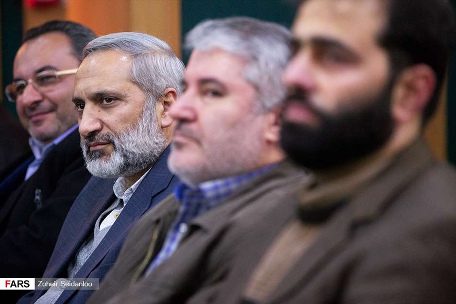 نشست صمیمی فرمانده سپاه تهران بزرگ با هنرمندان