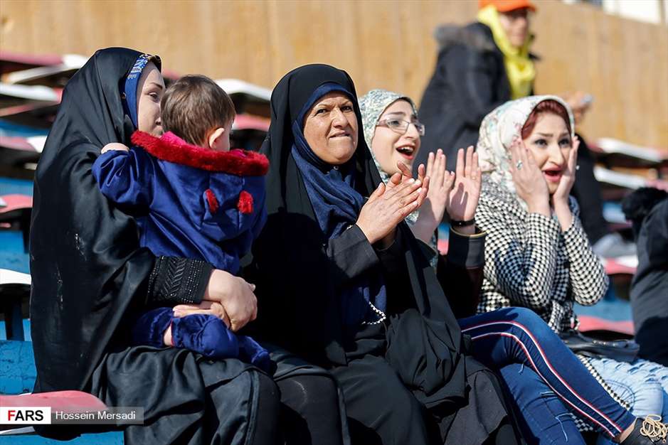 ليگ برتر فوتبال بانوان، آذرخش ۰ - ملوان ۸