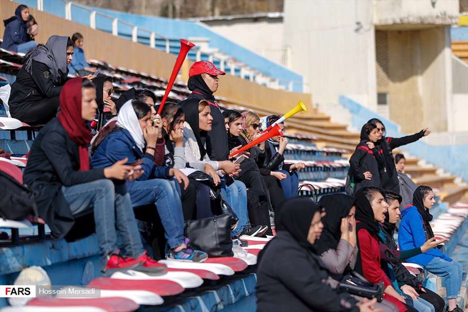 ليگ برتر فوتبال بانوان، آذرخش ۰ - ملوان ۸