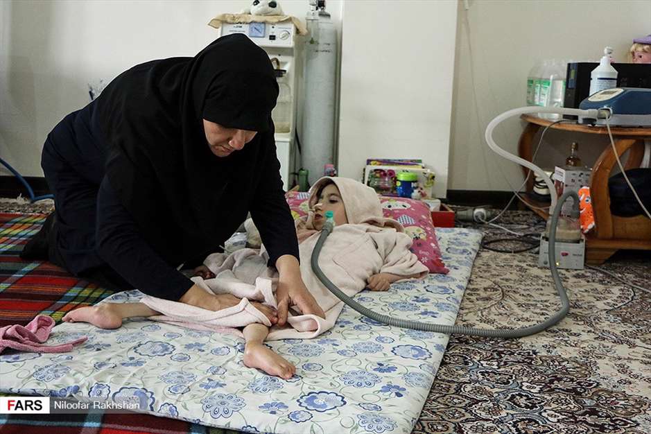 پرستارِ مونا