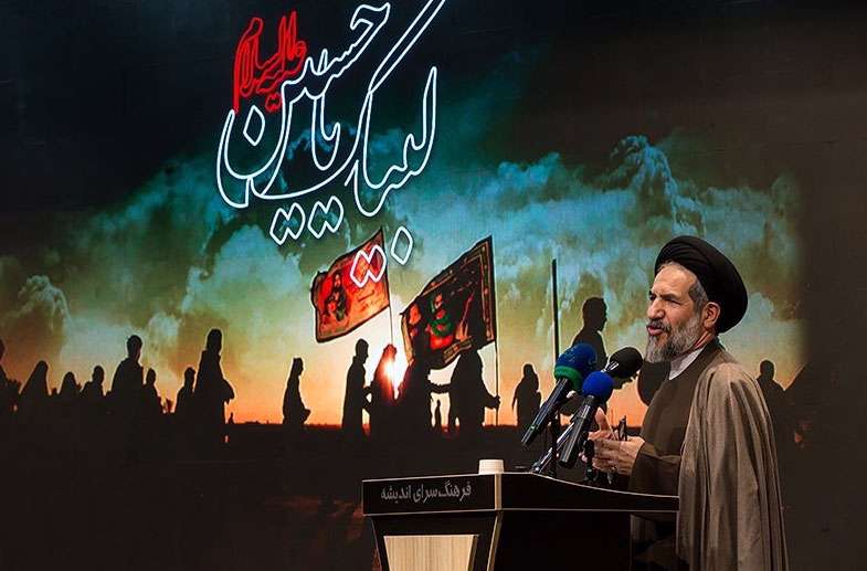 راهپیمایی اربعین نمایش قدرت پیروان مدرسه عاشورا است راهپیمایی اربعین نمایش قدرت پیروان مدرسه عاشورا است