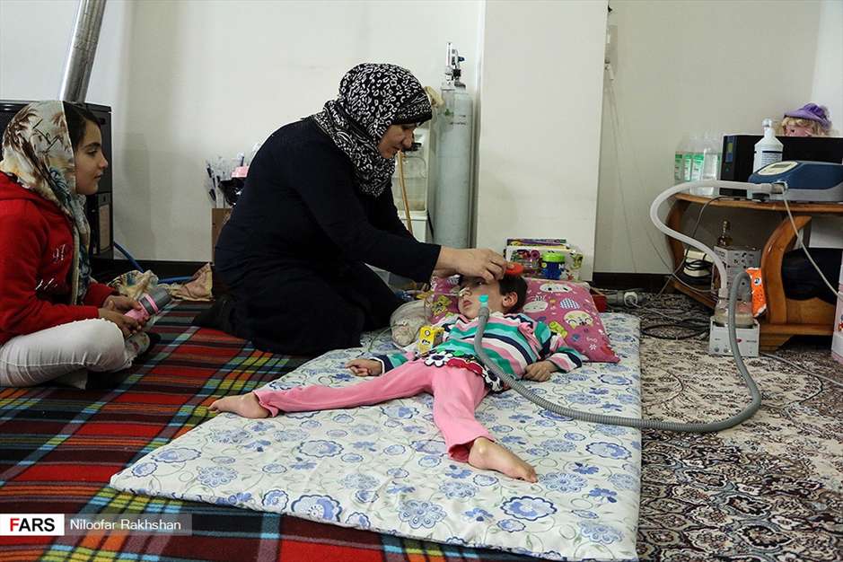 پرستارِ مونا