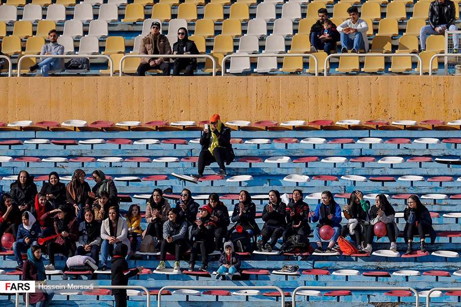 ليگ برتر فوتبال بانوان، آذرخش ۰ - ملوان ۸
