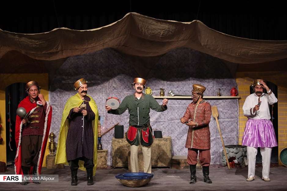 نمایش «قهوه قجری» در همدان