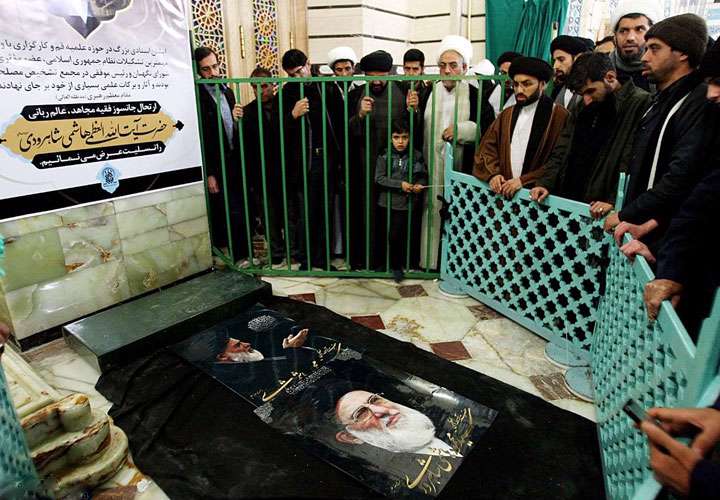 مراسم بزرگداشت آیت الله هاشمی شاهرودی در مسجد اعظم قم برگزار می شود مراسم بزرگداشت آیت الله هاشمی شاهرودی در مسجد اعظم قم برگزار می شود