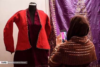 نمایشگاه لباس‌های بومی و سنتی خراسان‌جنوبی
