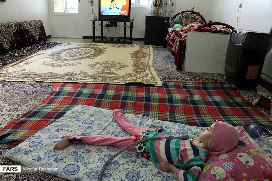 پرستارِ مونا