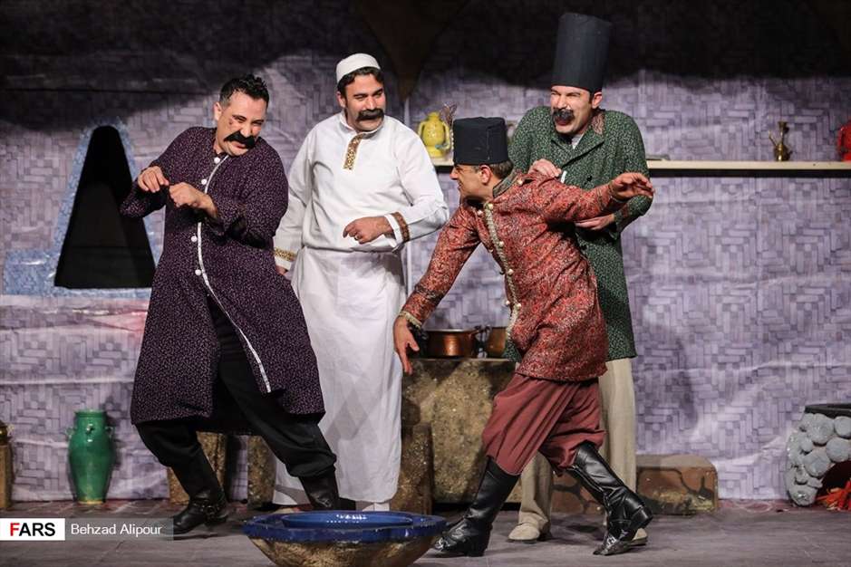 نمایش «قهوه قجری» در همدان