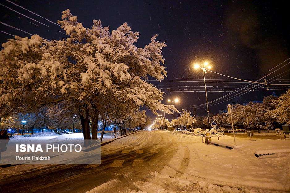 بارش برف در آخرین روزهای پاییز