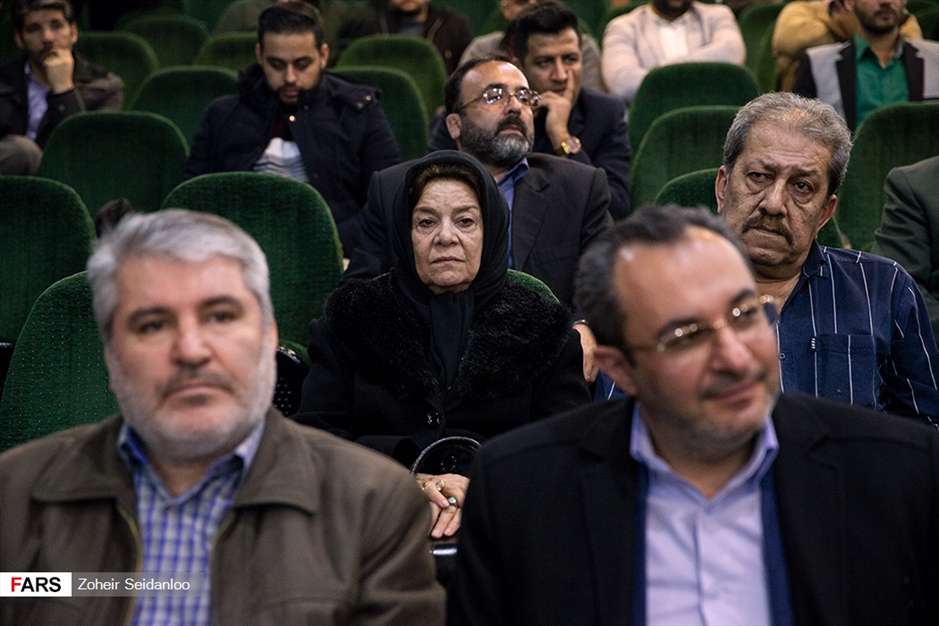 نشست صمیمی فرمانده سپاه تهران بزرگ با هنرمندان