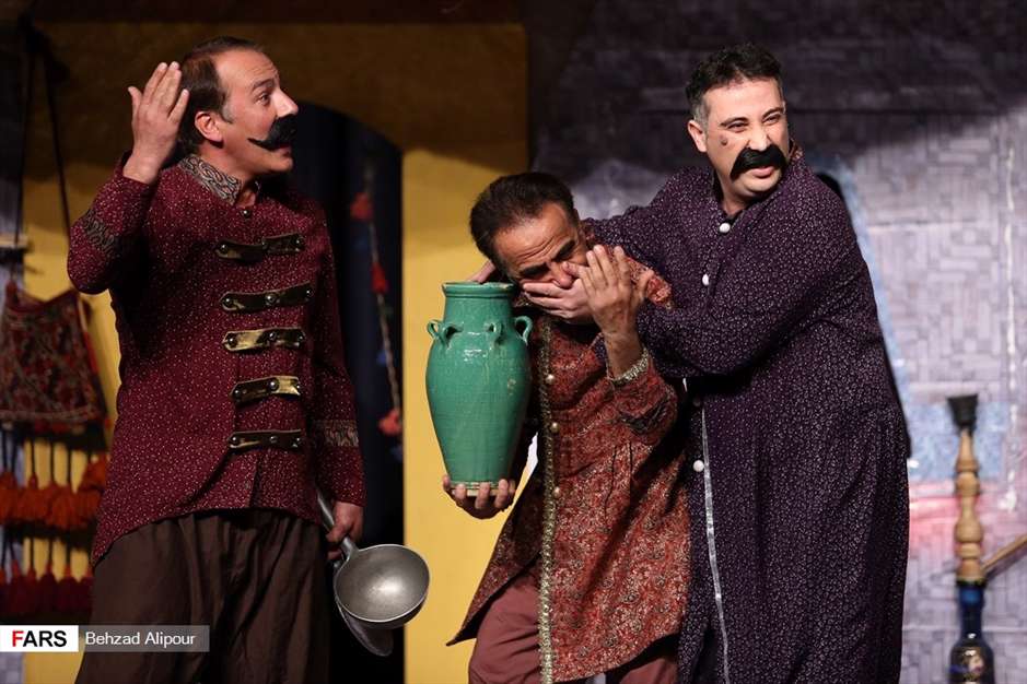 نمایش «قهوه قجری» در همدان