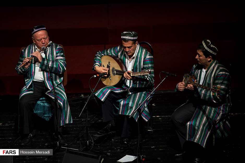 سومین شب از سی و چهارمین جشنواره موسیقی فجر
