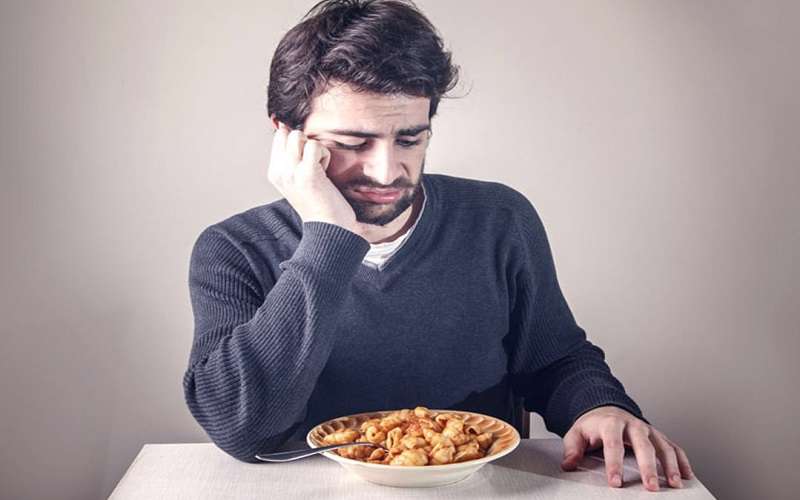 ابتلا به بی اشتهایی عصبی به بهانه کاهش وزن ابتلا به بی اشتهایی عصبی به بهانه کاهش وزن
