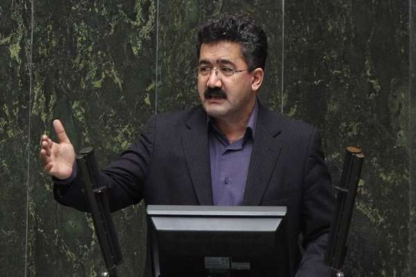 رفتار برخی نمایندگان، شأن مجلس را سبک میکند رفتار برخی نمایندگان، شأن مجلس را سبک میکند