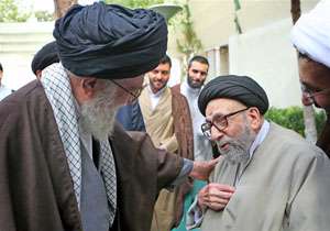 ایت الله خسروشاهی و رهبری