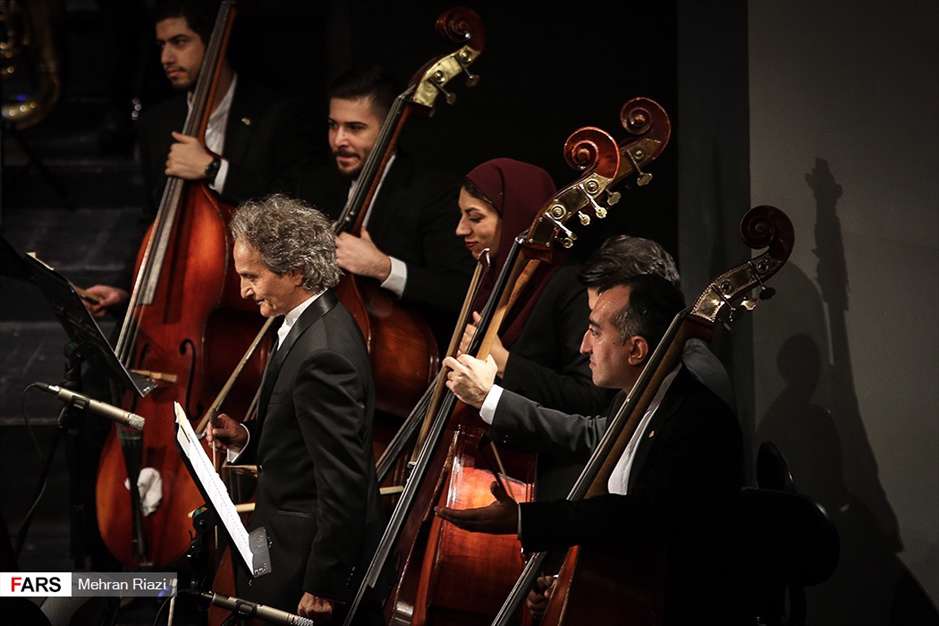 سومین شب از سی و چهارمین جشنواره موسیقی فجر