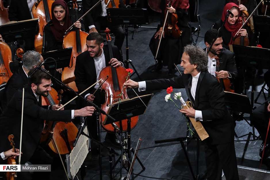 سومین شب از سی و چهارمین جشنواره موسیقی فجر