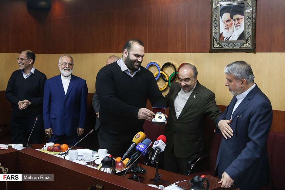 اهدای مدال‌های قهرمانان به موزه ورزش 