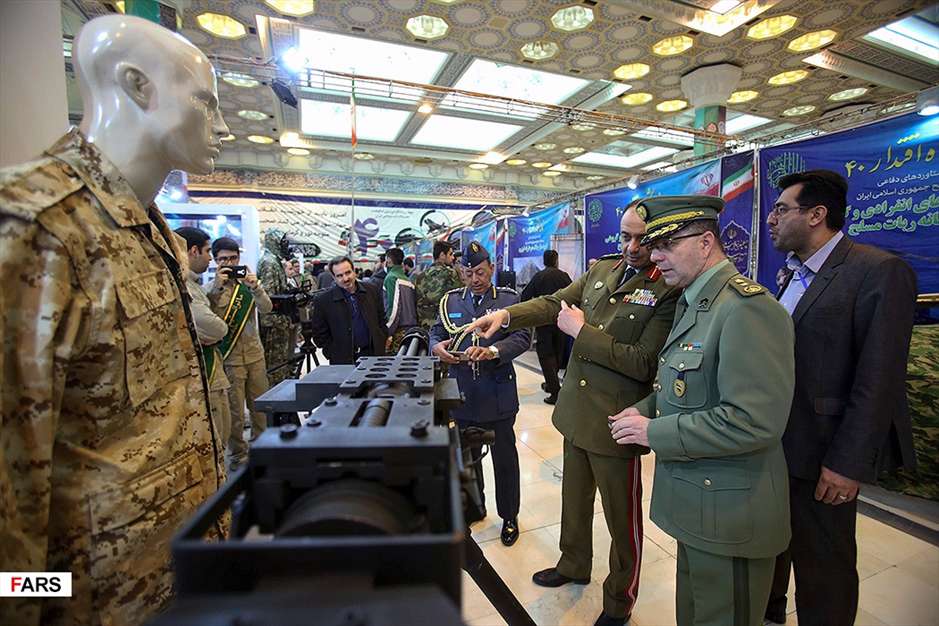 بازدید سفیران و وابستگان نظامی از نمایشگاه دستاوردهای دفاعی