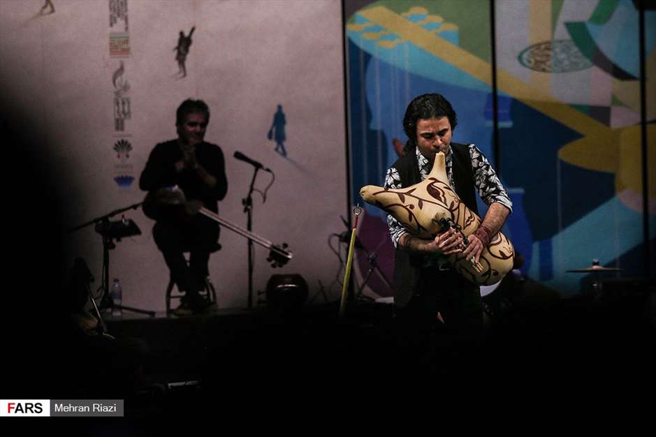 سومین شب از سی و چهارمین جشنواره موسیقی فجر