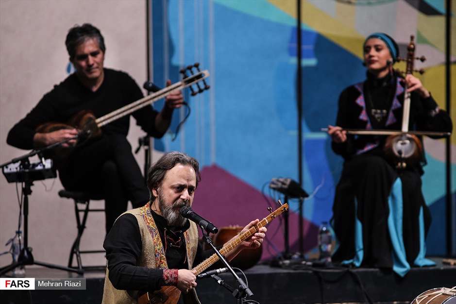سومین شب از سی و چهارمین جشنواره موسیقی فجر