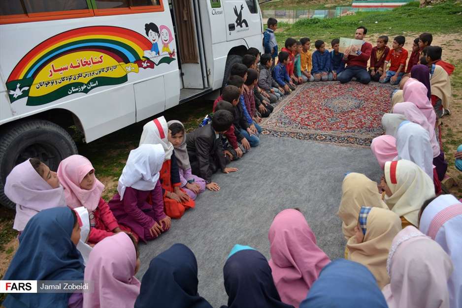 کودکانه های انقلاب