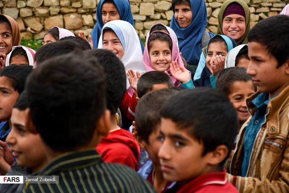 کودکانه های انقلاب