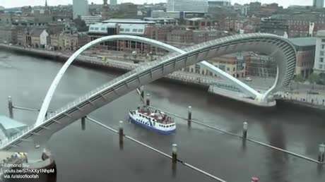 پل متحرک و خلاقانه