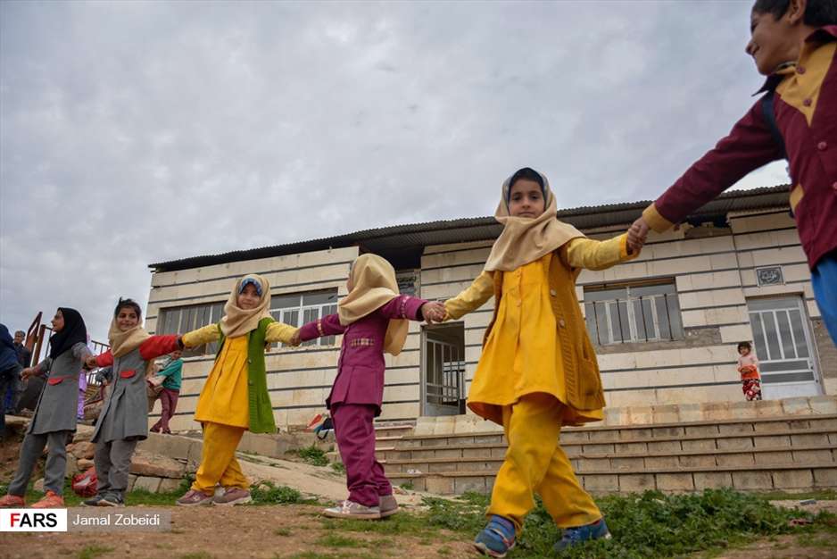 کودکانه های انقلاب