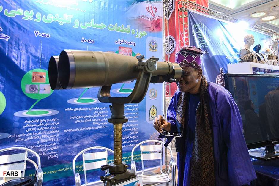 بازدید سفیران و وابستگان نظامی از نمایشگاه دستاوردهای دفاعی