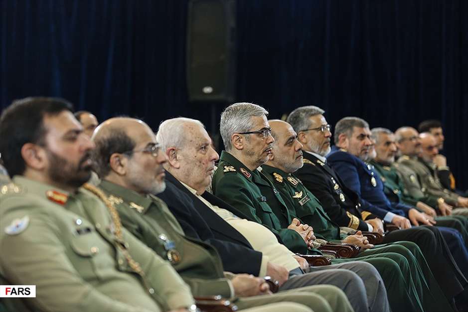 بازدید سفیران و وابستگان نظامی از نمایشگاه دستاوردهای دفاعی