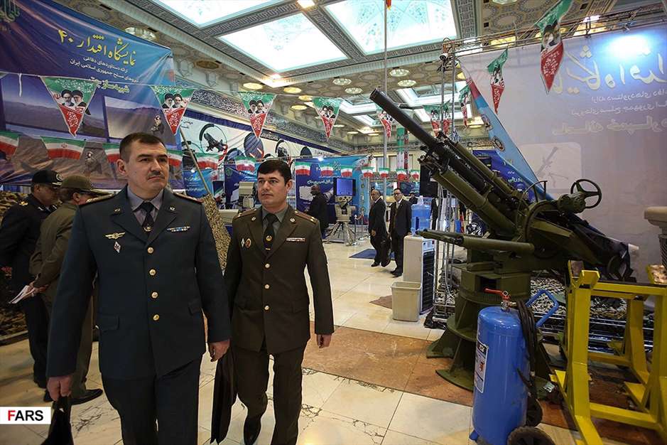 بازدید سفیران و وابستگان نظامی از نمایشگاه دستاوردهای دفاعی