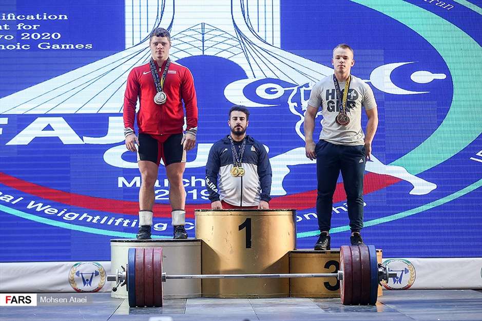 رقابت های وزنه برداری جام فجر