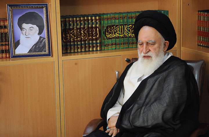 آیت الله علوی بروجردی: شعار یا تبلیغ برای حفظ تفکر شیعه کافی نیست/ تفکر تشیع با علم و تحقیق گره خورده است