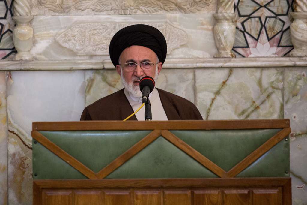 رعایت ادب انسان را به کمال می رساند رعایت ادب انسان را به کمال می رساند