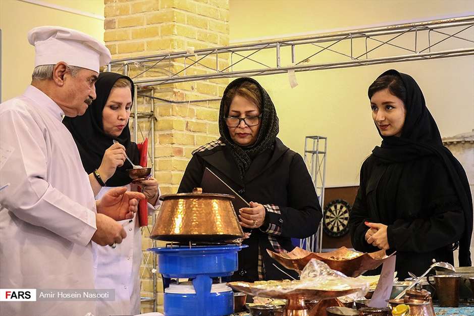 جشنواره طبخ کله جوش در زنجان