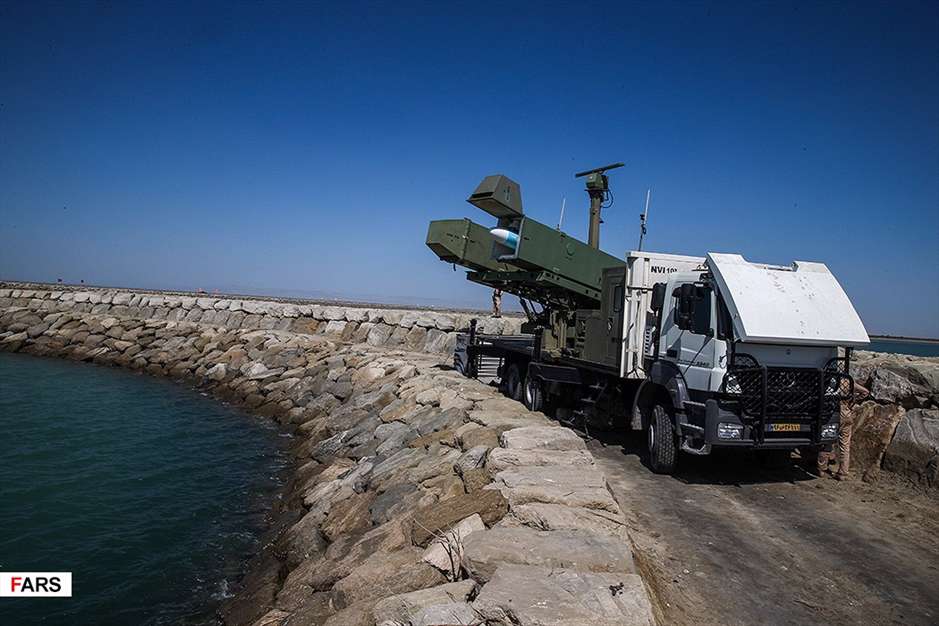 شلیک موشک کروز قادر در رزمایش ولایت 97