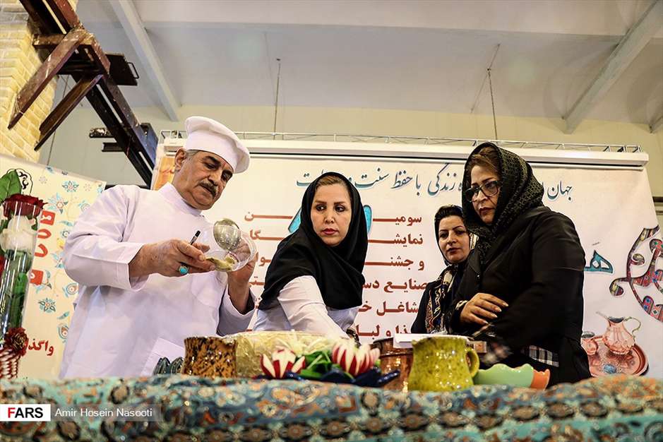 جشنواره طبخ کله جوش در زنجان