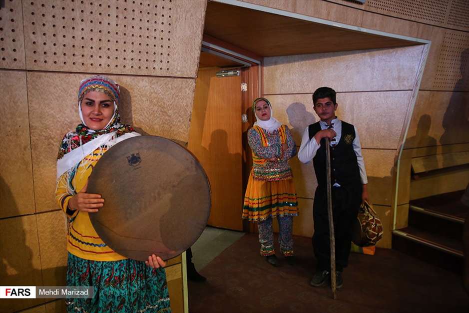 بانوان با لباس سنتی