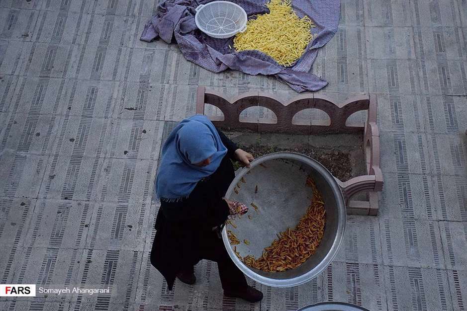 اقدام جهادی بانوان اراکی در حمایت از سیل‌زدگان