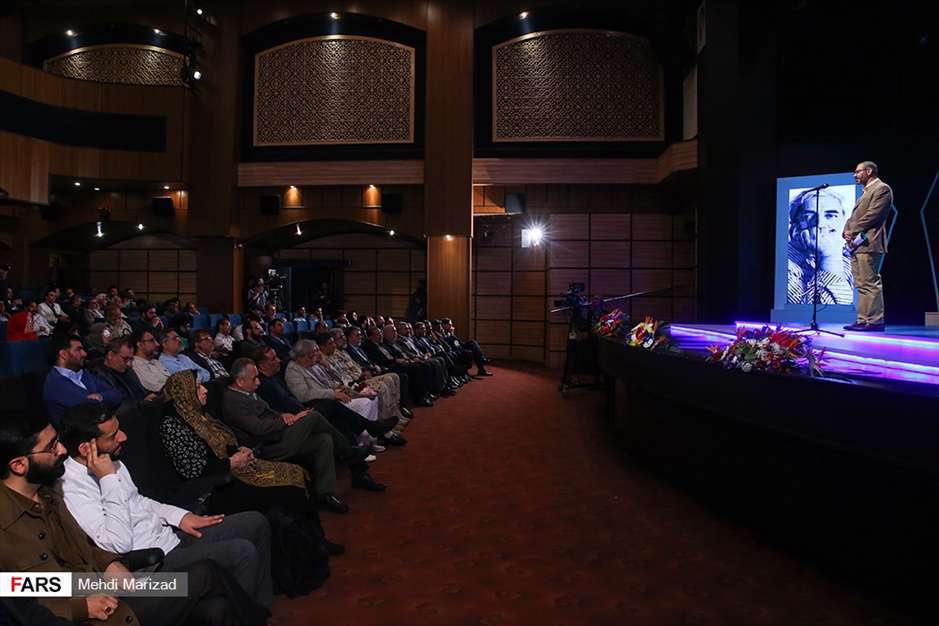 ابراهیم حاتمی‌‌کیا چهره سال هنر انقلاب اسلامی 