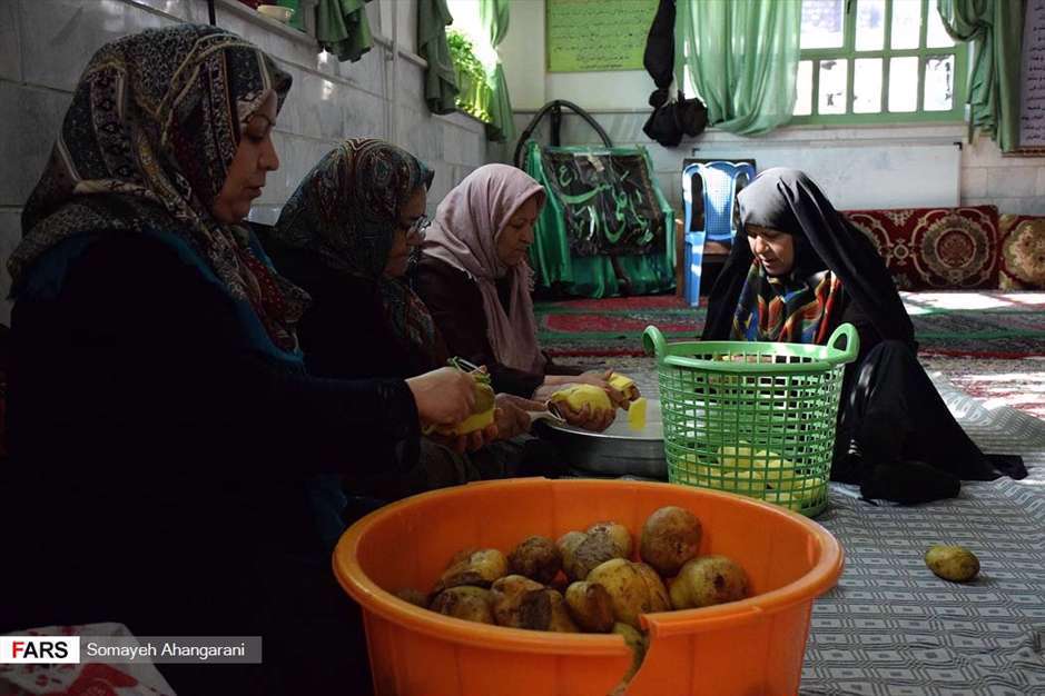 اقدام جهادی بانوان اراکی در حمایت از سیل‌زدگان