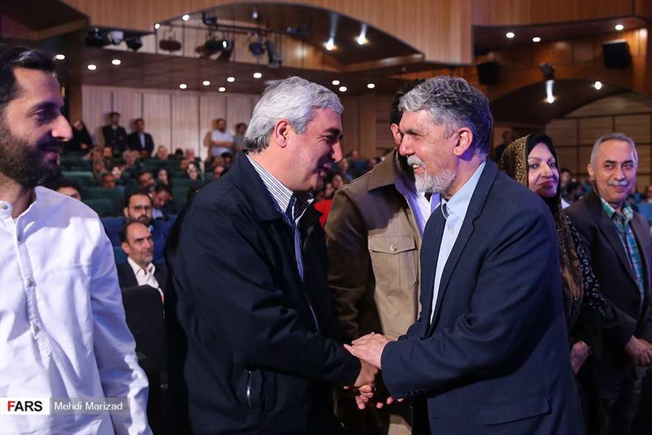 ابراهیم حاتمی‌‌کیا چهره سال هنر انقلاب اسلامی 